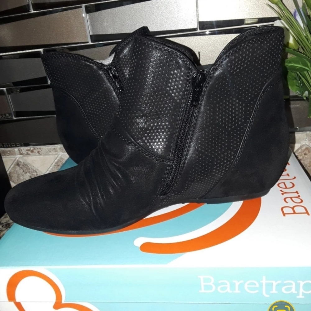 Baretraps Ankle Booties Size 9.5 Regular New